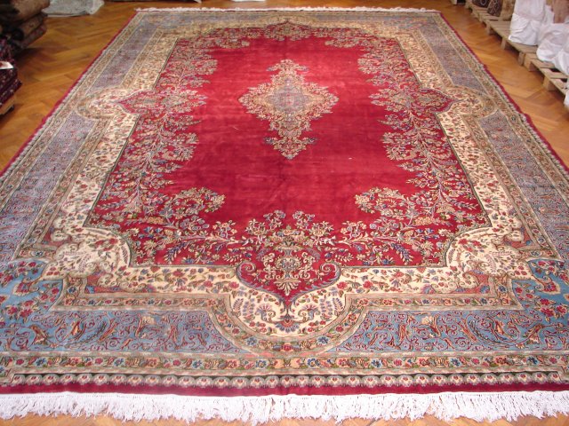 13' 0" x 20' 7"  Kerman rug