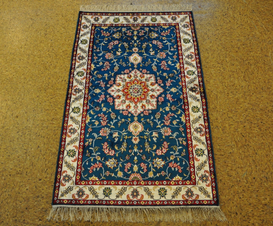 Main Picture of this handmade area rug