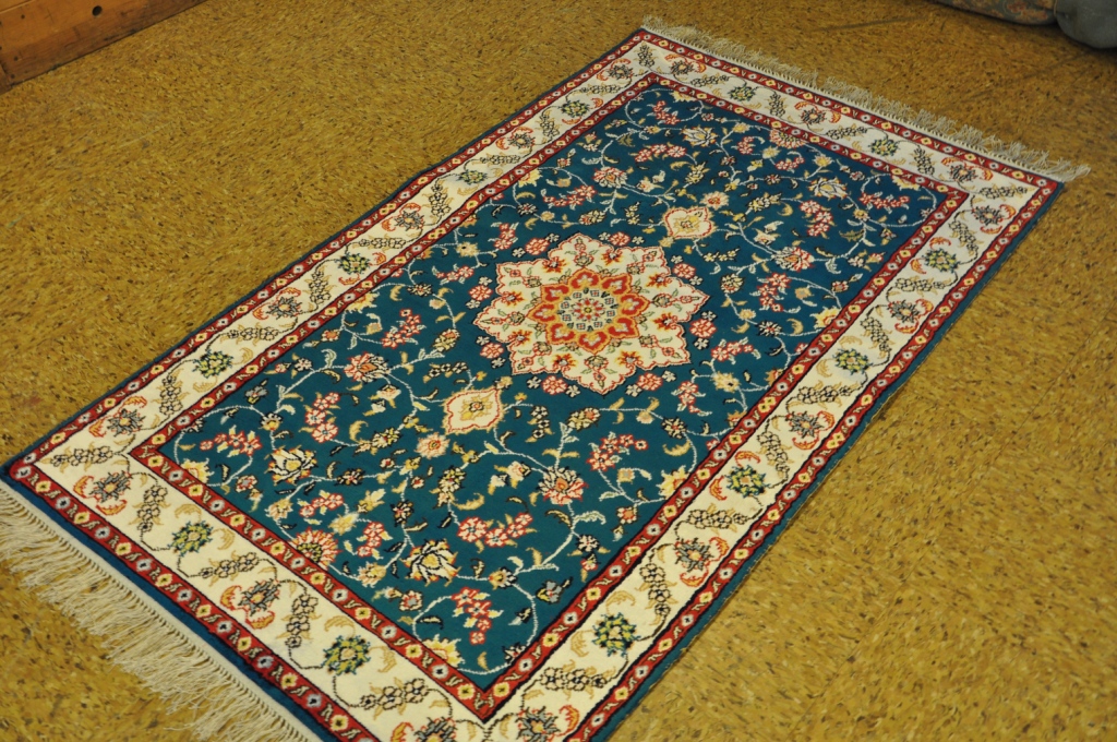  Orignal hand Knotted Area Rug