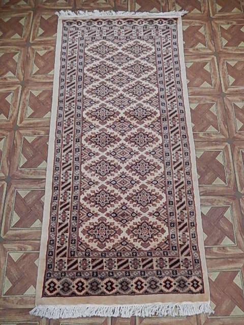 Main Picture of this handmade area rug